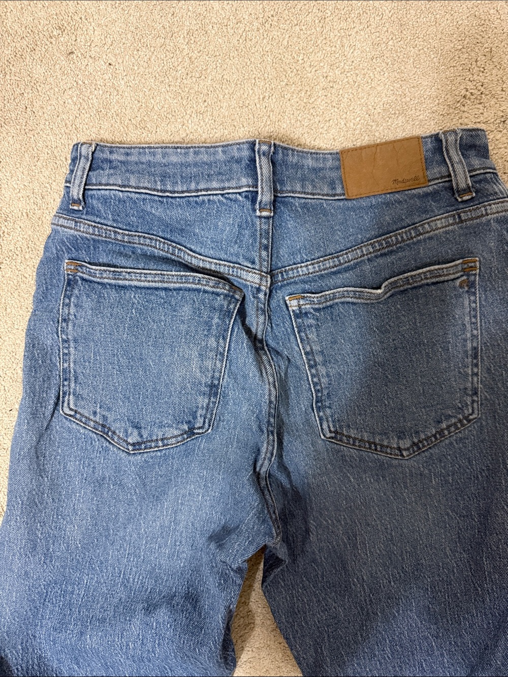 Madewell Curvy 90’s Straight Leg Jeans in Medium Blue Wash - Picture 7 of 8